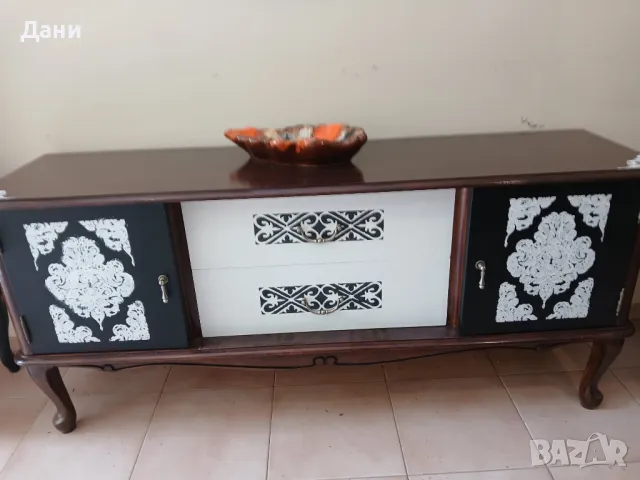 Винтидж шкаф, масив, махагон , снимка 4 - Шкафове - 49512635