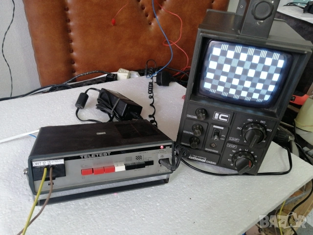 Ретро телевизор NATIONAL TR-505ES, снимка 14 - Антикварни и старинни предмети - 53767666