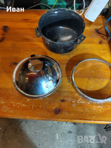 Продавам нов фар за Трабант