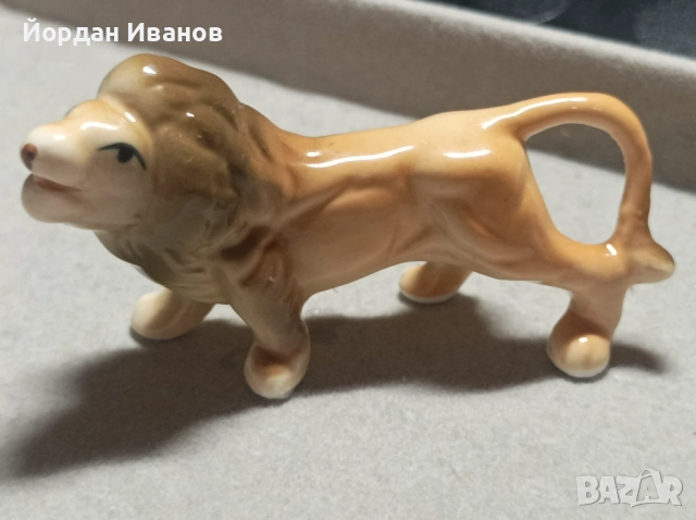 Старинна порцеланова фигурка 