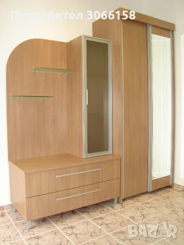 Композиция с гардероб мострени