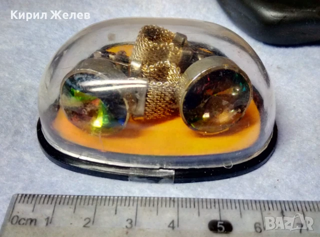 Стари СКЪПОЦЕННИ ПОЗЛАТЕНИ БУТОНЕЛИ MADE in GDR с ЮВЕЛИРНО ФАСЕТИРАН КРИСТАЛ RIVOLI ЛУКС МОДЕЛ 19027, снимка 6 - Антикварни и старинни предмети - 51264676