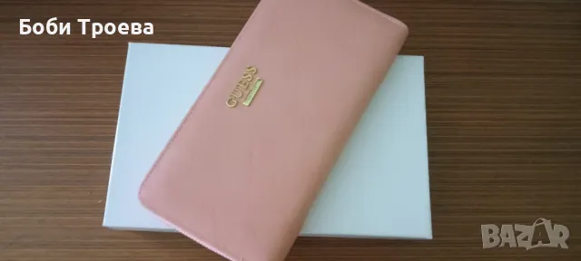 Голямо портмоне от Guess, изработено от еко кожа, снимка 2 - Портфейли, портмонета - 50392601