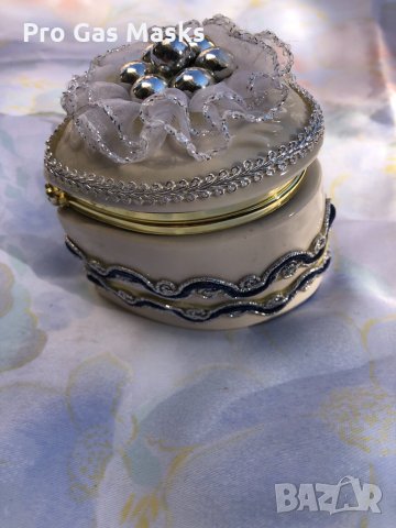 Луксозна кутия за 16 лв подарък , снимка 1