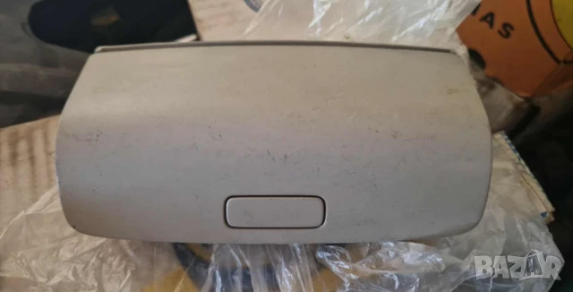 кутия зa очила Пасат Б6 vw passat pasat B6 kutiq ochila