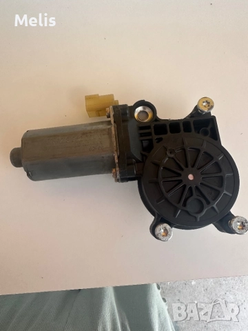 Машинка за прозорец за БМВ е46