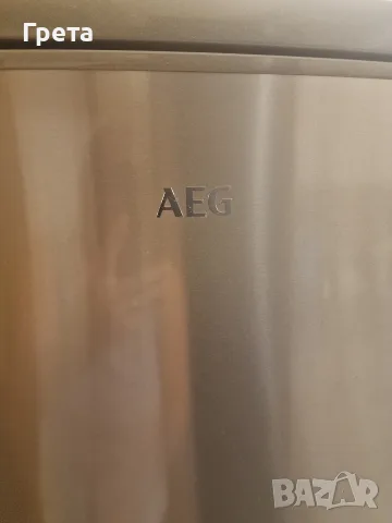 Хладилник с горен фризер AEG, снимка 9 - Хладилници - 56236909