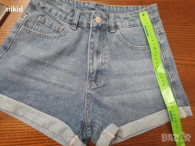 Дамски къси дънки с нашивка абстрактни лица от SHEIN, снимка 3 - Дънки - 41879369