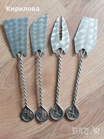 Сребърни прибори за торта дължина 26 см. Цена 100 лв, снимка 3 - Прибори за хранене, готвене и сервиране - 40860337