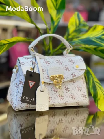 Guess дамски чанти Различни цветове 