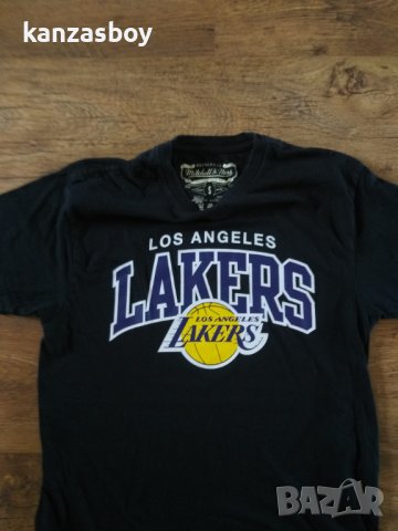 Mitchell & Ness - страхотна мъжка тениска КАТО НОВА , снимка 3 - Тениски - 41656261