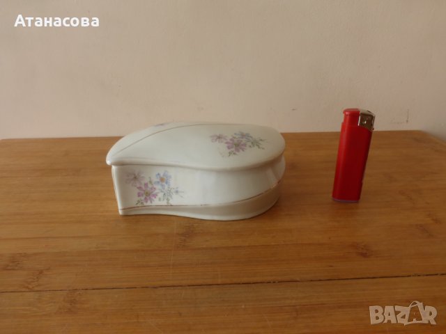 Порцеланова кутия за бижута 1970 г, снимка 2 - Декорация за дома - 41603076