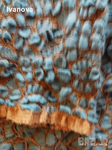 Продавам ефектна двуцветна  жилетка от дантела, снимка 2 - Жилетки - 40054396