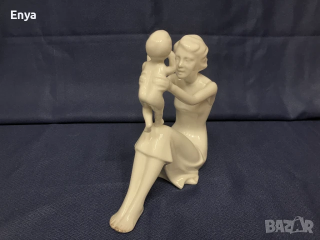 Статуетка порцеланова "Майка с дете", снимка 3 - Статуетки - 51164985