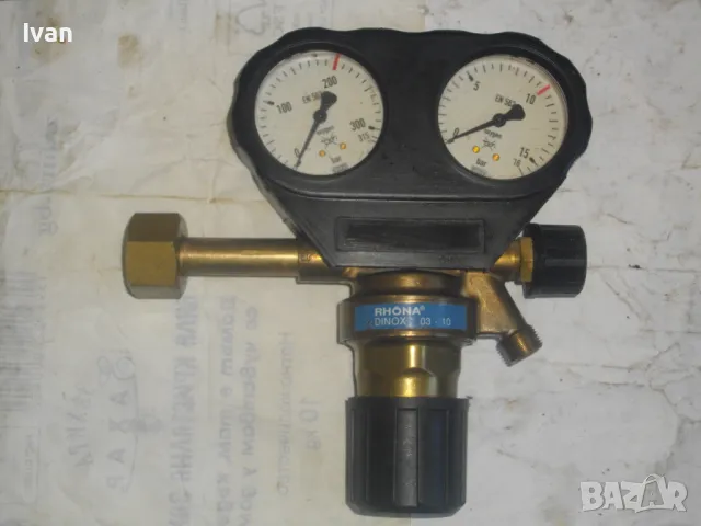 Немски професионален РЕДУЦИР ВЕНТИЛ за кислород RHONA 200 bar със защитна гума на манометрите WIKA