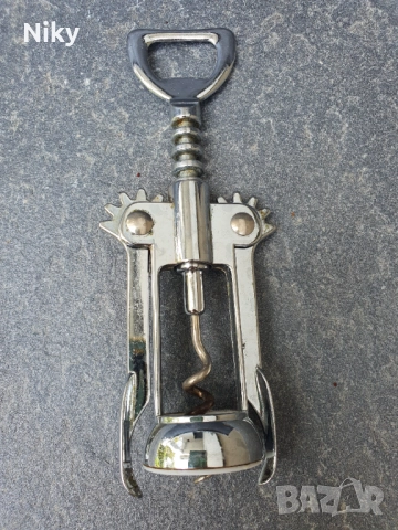 Метален тирбушон , снимка 3 - Аксесоари за кухня - 51757734