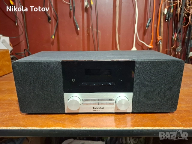 Продава се интернет радио TechniSat 