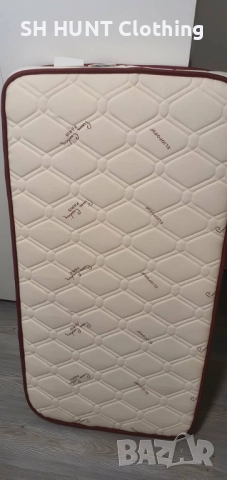 Бебешка детска кошара с люлеещ механизъм легло скрин и два матрака Magniflex Pierre Cardin, снимка 10 - Бебешки легла и матраци - 52515286