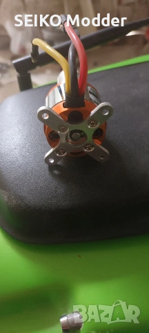 Безчетков мотор(brushless motor)353_/1000kv, снимка 2 - Дронове и аксесоари - 53686023