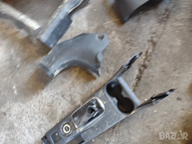 Прагове-Пластмаси- Подлакътник -Mitsubishi Outlander 3 -2014, снимка 9 - Части - 53632579