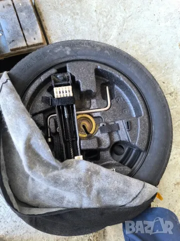 Оригинална резервна гума с крик и ключ за бмв Е60 Е90 