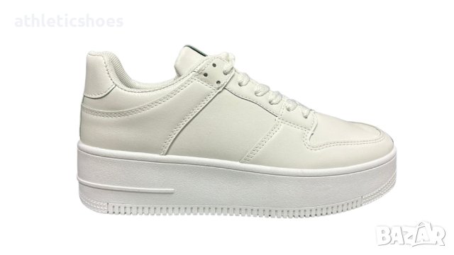 Дамски кожени маратонки в бяло и черно, снимка 2 - Маратонки - 42007392