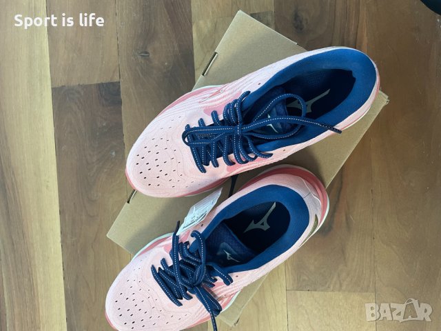 Дамски обувки за бягане Mizuno Wave Sky 6, 38 EU, снимка 5 - Маратонки - 41961286