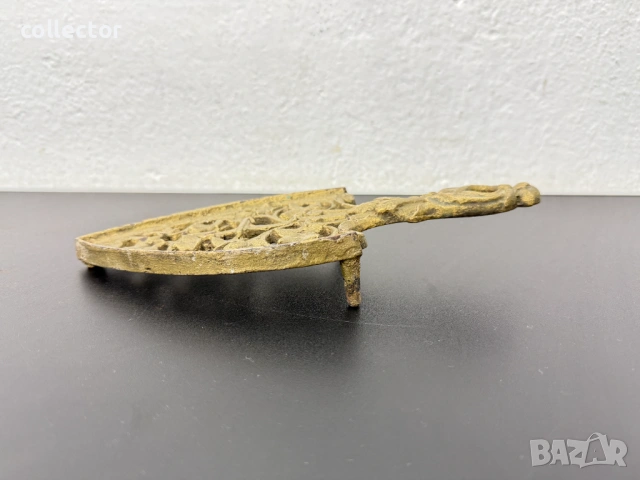 Ажурна поставка за ютия от чугун. №7821, снимка 5 - Антикварни и старинни предмети - 53045675