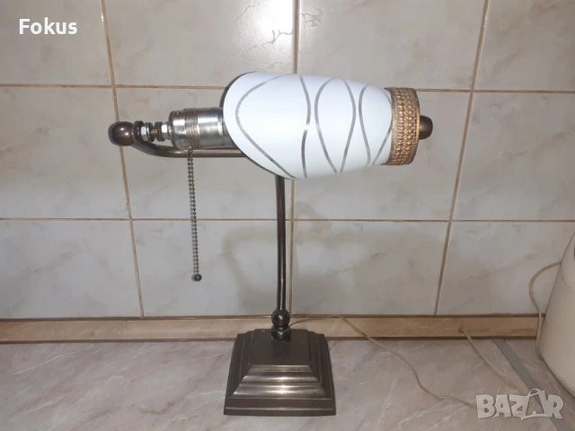 Уникална стара метална нощна настолна лампа