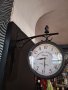 Метален двустранен часовник за стена, снимка 1 - Колекции - 42024163