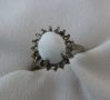 Стар сребърен пръстен с кахолонг-порцеланов опал, снимка 1 - Пръстени - 34309624