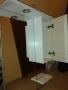 Продавам горен шкаф за баня с огледало и осфетление, снимка 2
