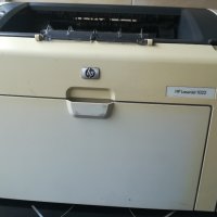 Продавам лазерен принтер HP Laser Jet P1022, снимка 1 - Принтери, копири, скенери - 34069661