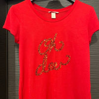 Яркочервена тениска H&M с пайети, снимка 1 - Тениски - 44619110