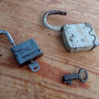 Стари катинари + ключ, снимка 4 - Други ценни предмети - 40951601
