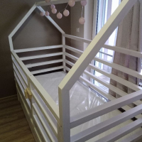 Детско легло тип къщичка , снимка 4 - Мебели за детската стая - 36121519