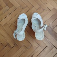 Обувки с висок ток , снимка 2 - Дамски обувки на ток - 41766454