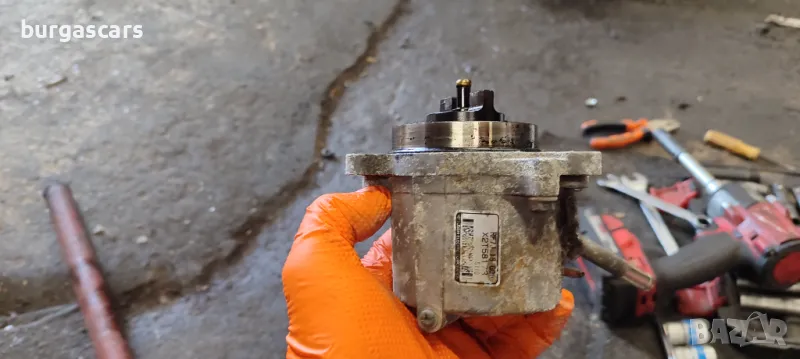 Вакуум помпа X2T58173 Mazda 5 2.0D-110к.с. - 90лв, снимка 1