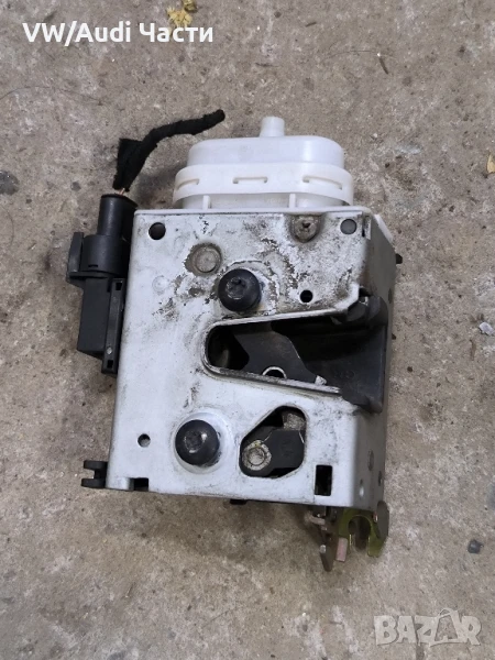 Предна лява брава механизъм ключалка за Ауди А3 Audi A3 8L 4 врати 8L1837015, снимка 1