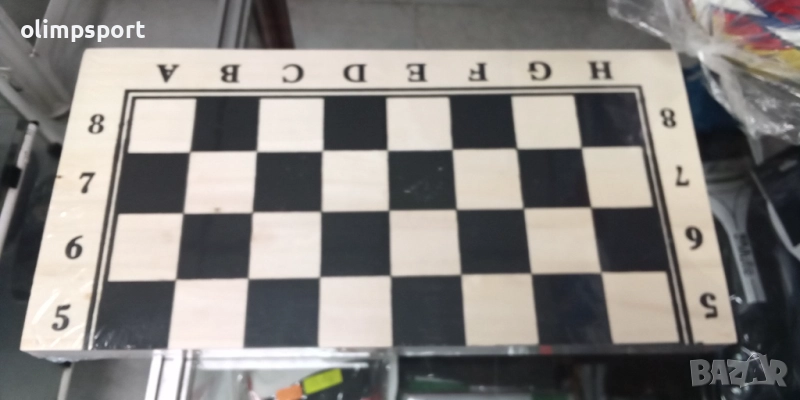 шах  44х44см нов дървен фурнир шах и табла с дървени фигури, пулове и зарчета, снимка 1