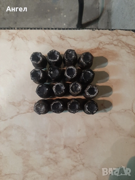 продавам гайки за хюндай , снимка 1