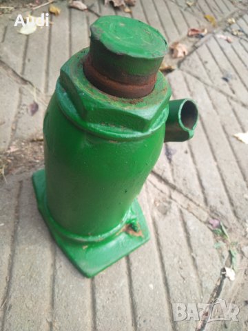 Неработещ хидравличен  крик  с винт 15 тона подемност.  Българско производство.  Изпращам по Еконт. , снимка 4 - Хидравлични и пневматични чукове - 42714634