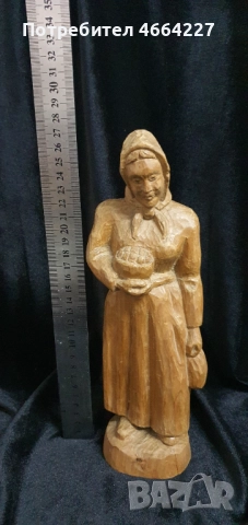 Дървена статуетка 