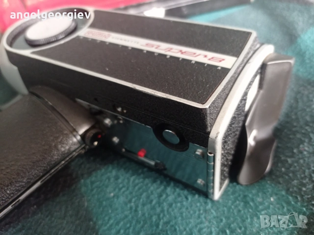 Камера 8мм Eumig Viennette Super 8, 1965 г., снимка 4 - Антикварни и старинни предмети - 53393720