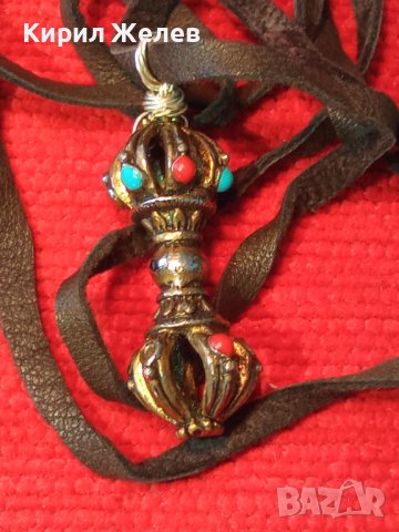 КРАСИВ АЖУРЕН РЕТРО - АРТ ЕТНО МЕДАЛЬОН БРОНЗ с ШНУРЧЕ от ВЕЛУР 21246, снимка 2 - Колиета, медальони, синджири - 41483732
