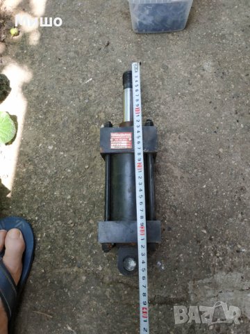 Продавам 2 броя хидравлични бутилки, снимка 3 - Части - 41067471