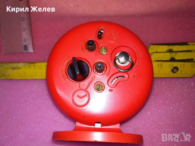 SLAVA MADE in USSR Стар КОЛЕКЦИОНЕРСКИ РУСКИ БУДИЛНИК МЕХАНИЧЕН НАСТОЛЕН ЧАСОВНИК СЛАВА СССР 43093, снимка 2 - Антикварни и старинни предмети - 44534309