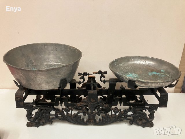 Рядък старинен кантар с тасове и тежести - 10 кг , снимка 2 - Антикварни и старинни предмети - 42447454