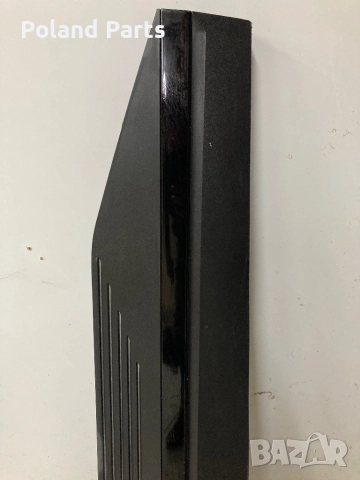 Лайсна предна дясна врата Хюндай Йоник 5 Hyundai Ioniq 5  87722-G1000, снимка 2 - Части - 52714973