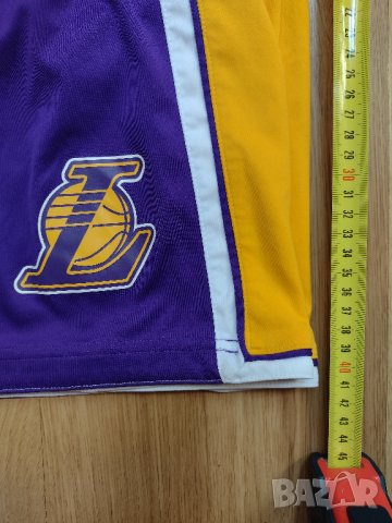 NBA / Los Angeles Lakers / Adidas - баскетболни детски шорти 140см., снимка 3 - Детски къси панталони - 41924832